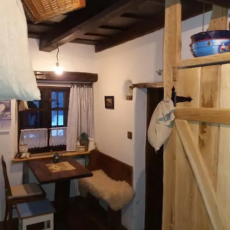 Tradicna Kopaniciarska Chalupa Na Samote U Lesa Appartement Podbranc